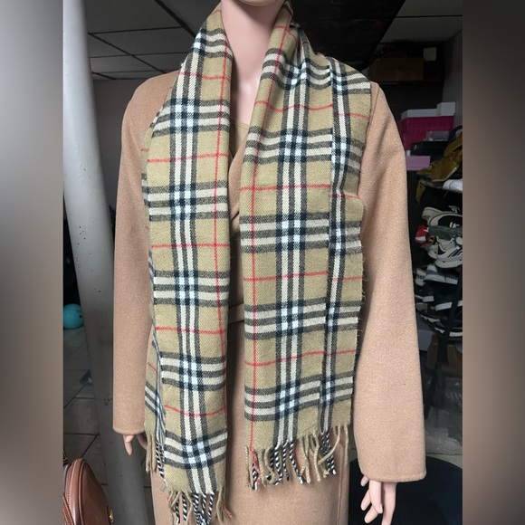 Burberry Accessories - Authentic vintage burberrys vintage he nova check tan wool scarf (A2017)